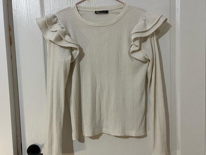 Трикотажный лонгслив от Zara