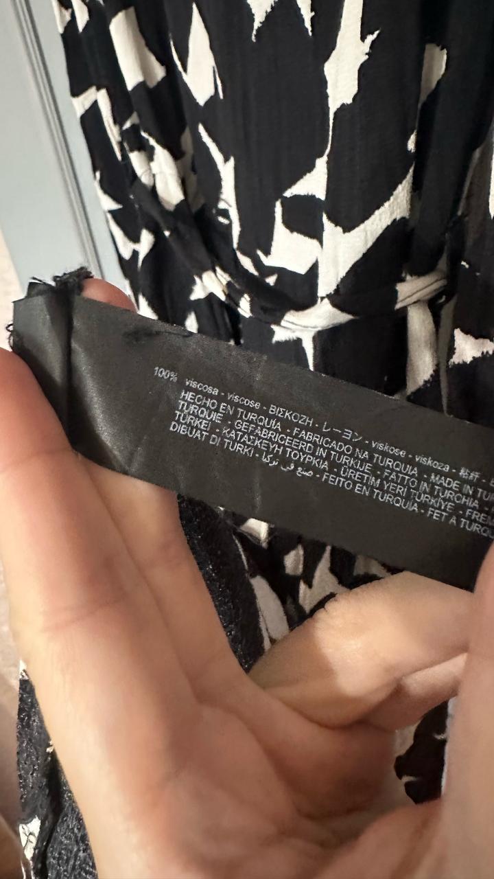 Платье-рубашка Zara с графичным принтом