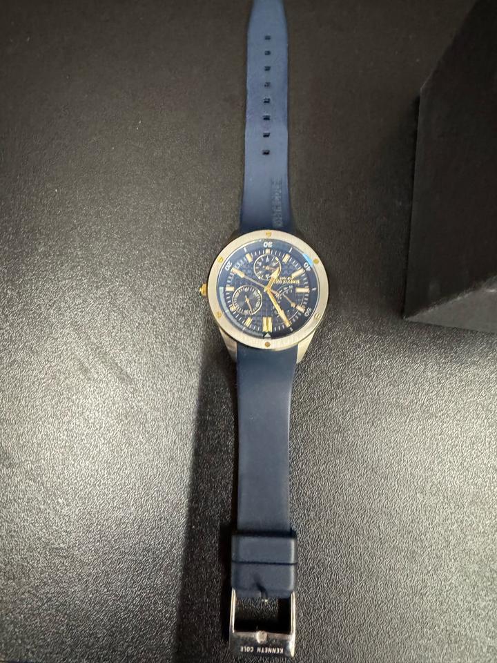 Часы Kenneth Cole