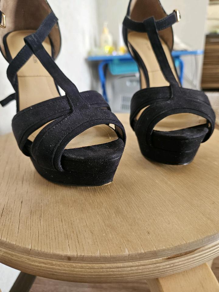 Босоножки zara