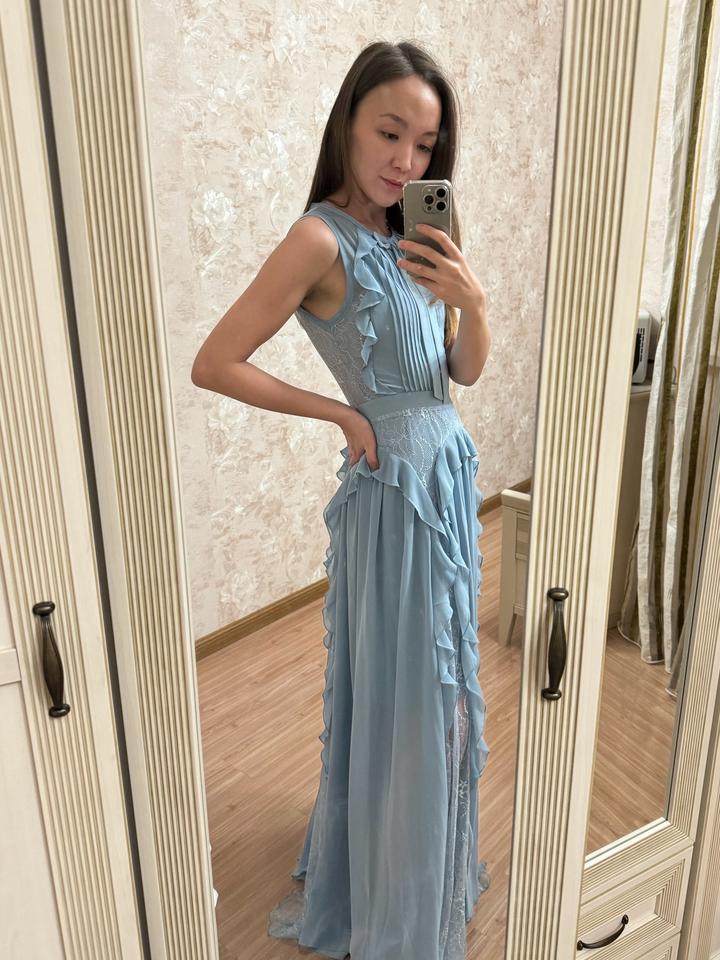 Платье вечернее