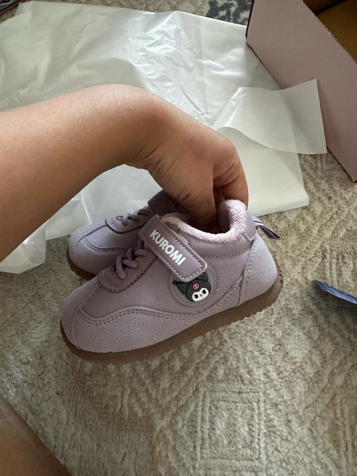 Куроми кросовки 24 размер