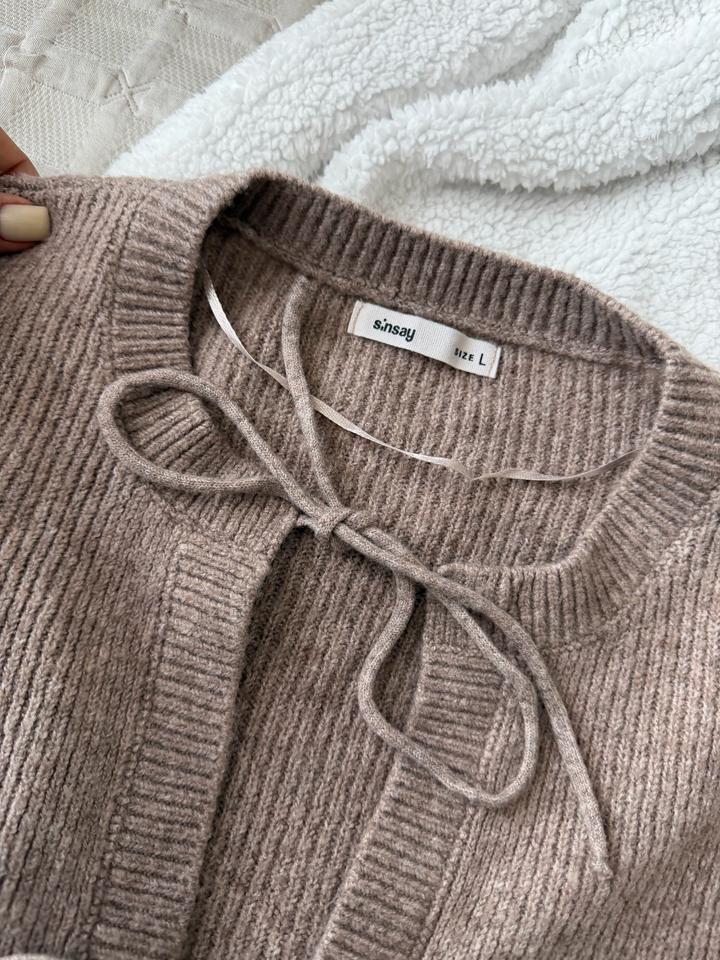 Продам милую кофточку