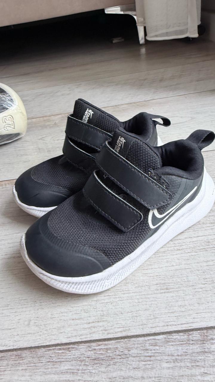 Продам детские кроссовки Nike StarRunner 3