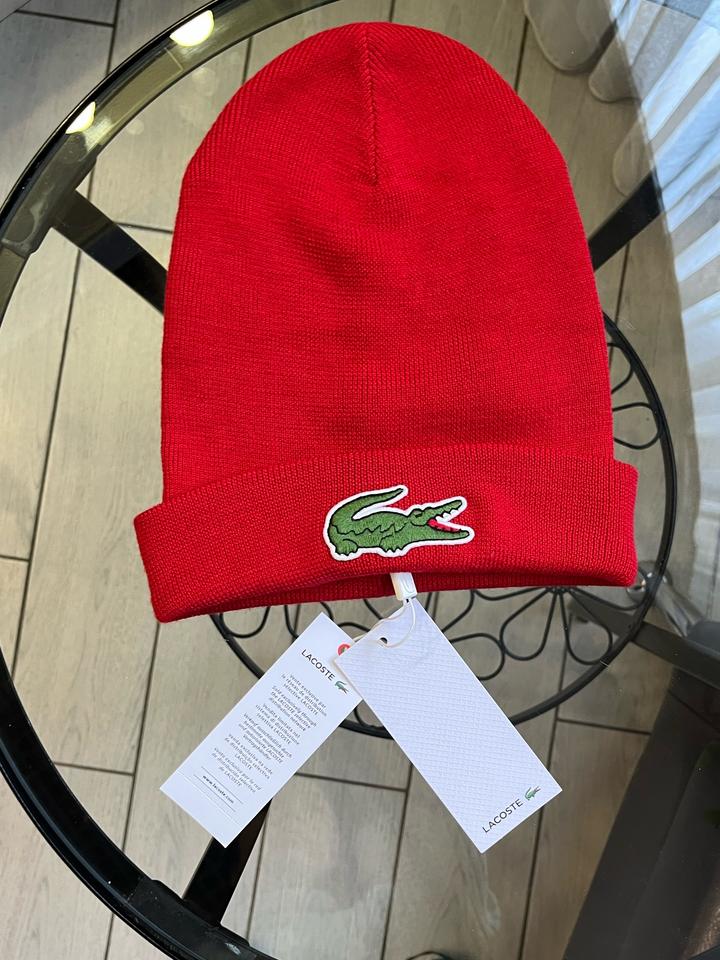 Новая оригинальная шапка Lacoste, с этикеткой