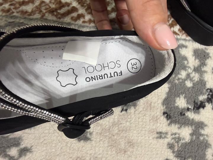Туфли школьные новые