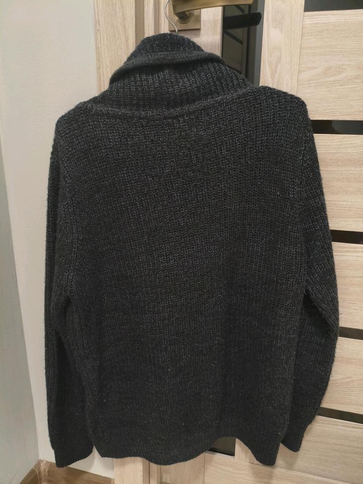 Синий вязаный джемпер Pull & Bear размер S