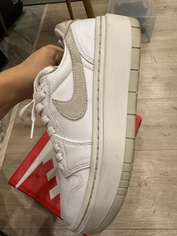 Кроссовки женские Найк