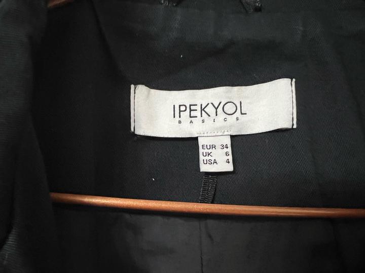 Черный плащ