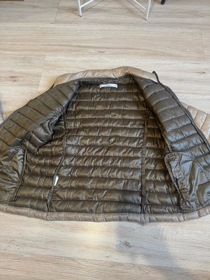 Куртка на пуху от Mango. Размер S/M