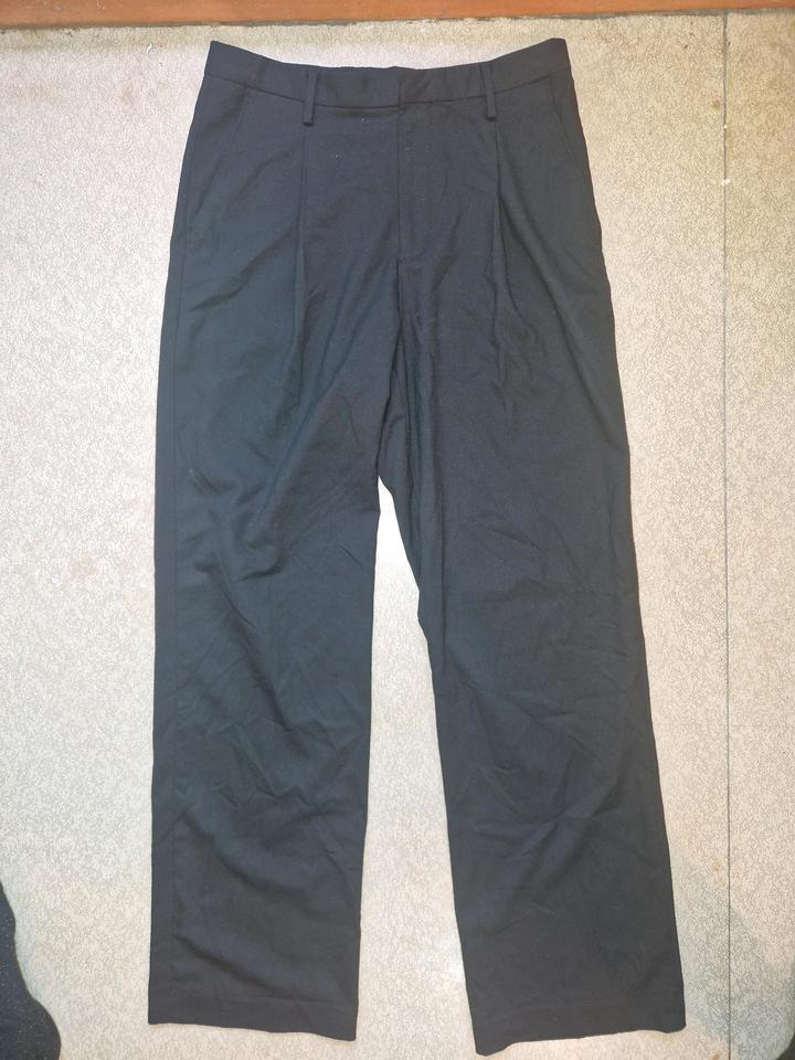 Черные брюки от Zara