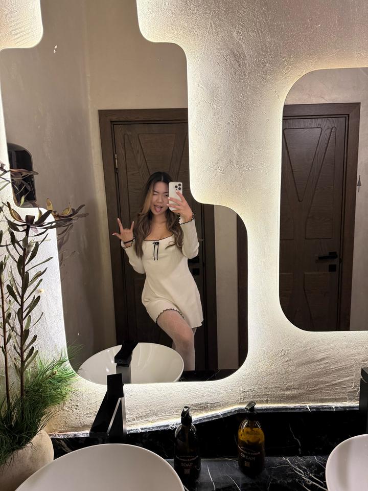 Белое мини платье