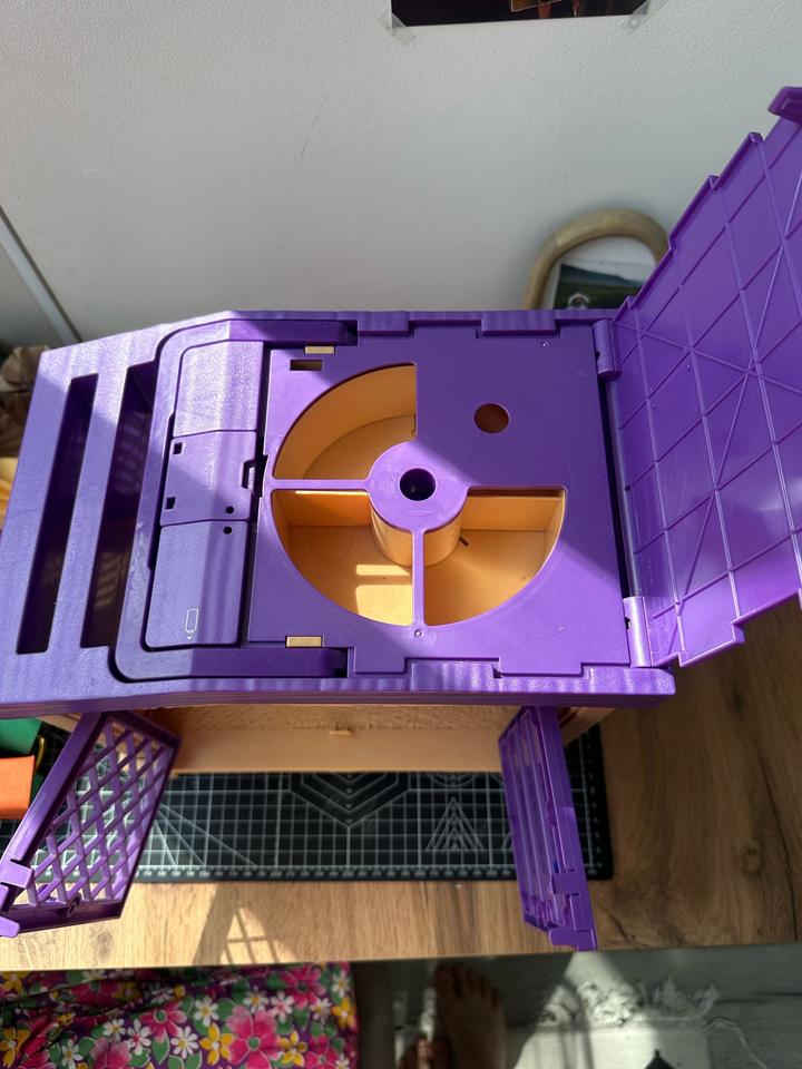 Игрушка. Домик для питомца