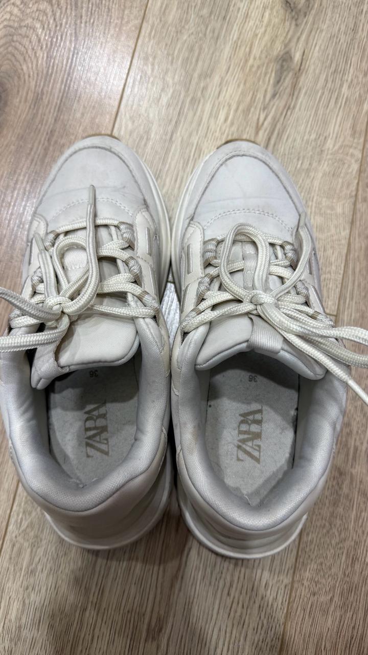 Кроссовки Zara