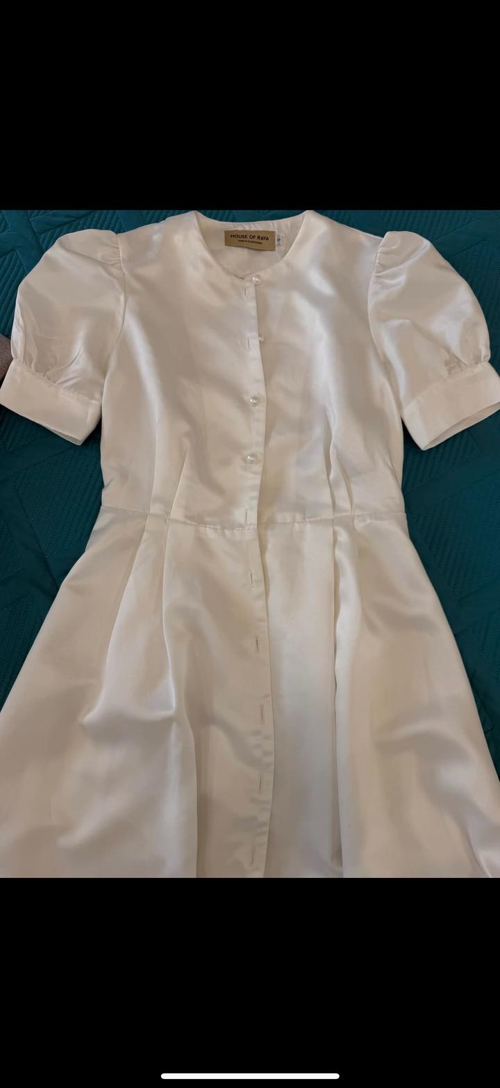 Платье белое, очень нежное