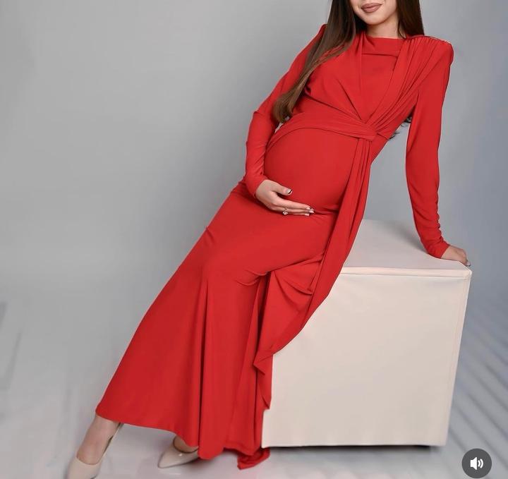 красное нарядное платье