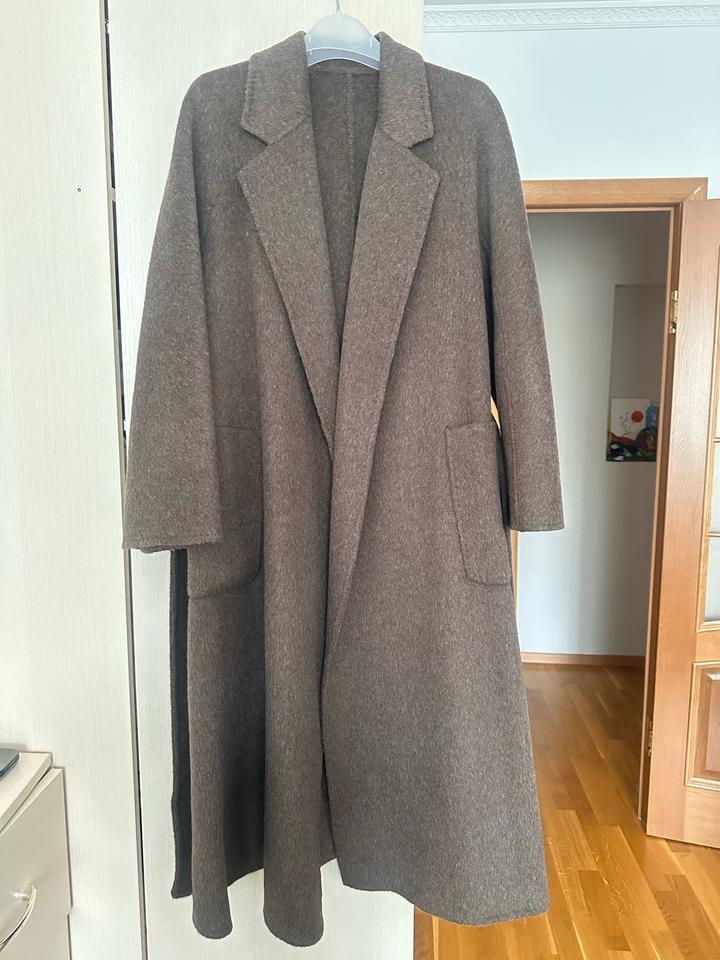 Пальто коричневое из шерсти