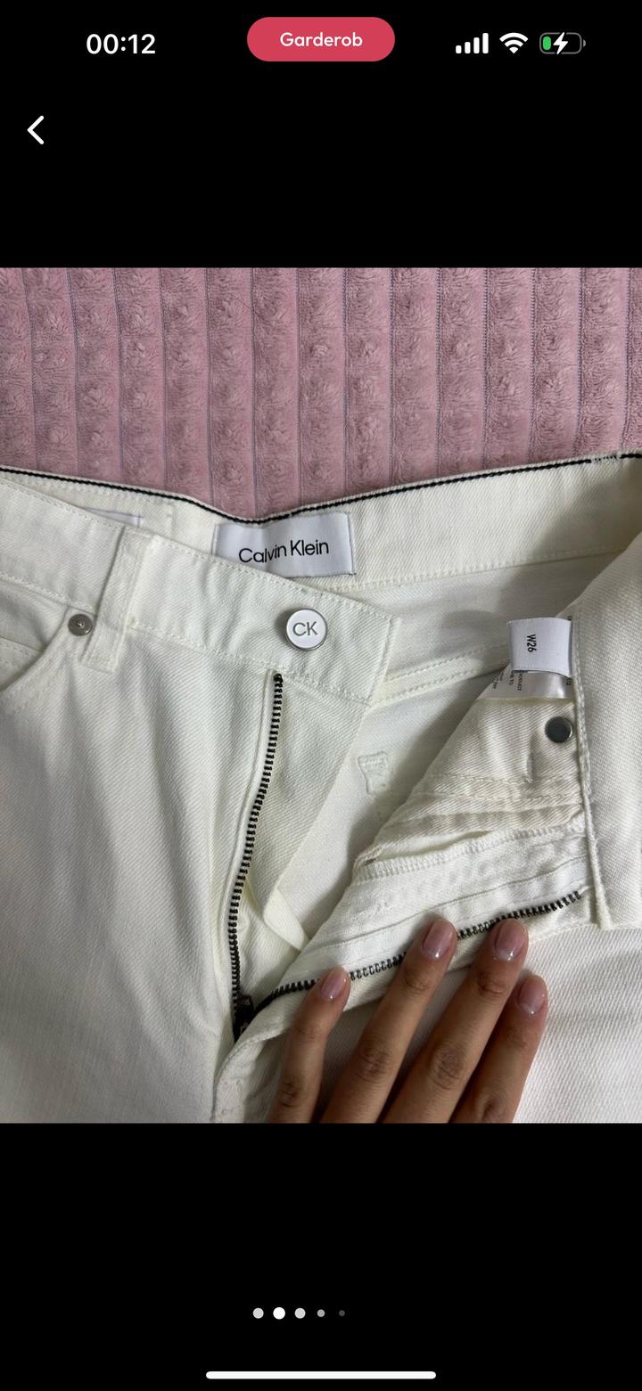 Белые джинсы Calvin Klein
