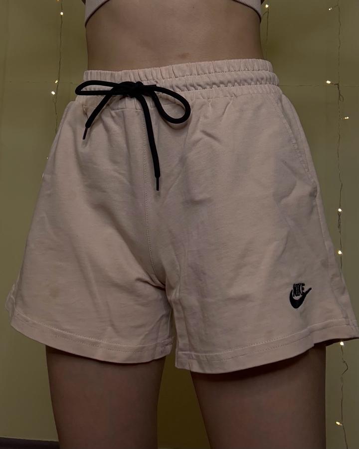 Бежевые шортики