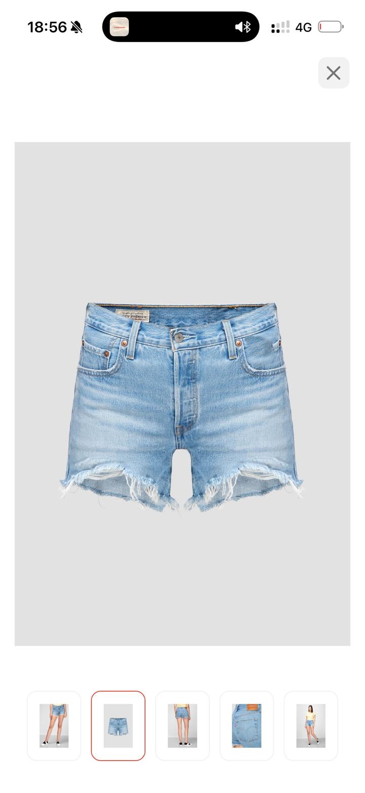 Голубые джинсовые шорты Levi's