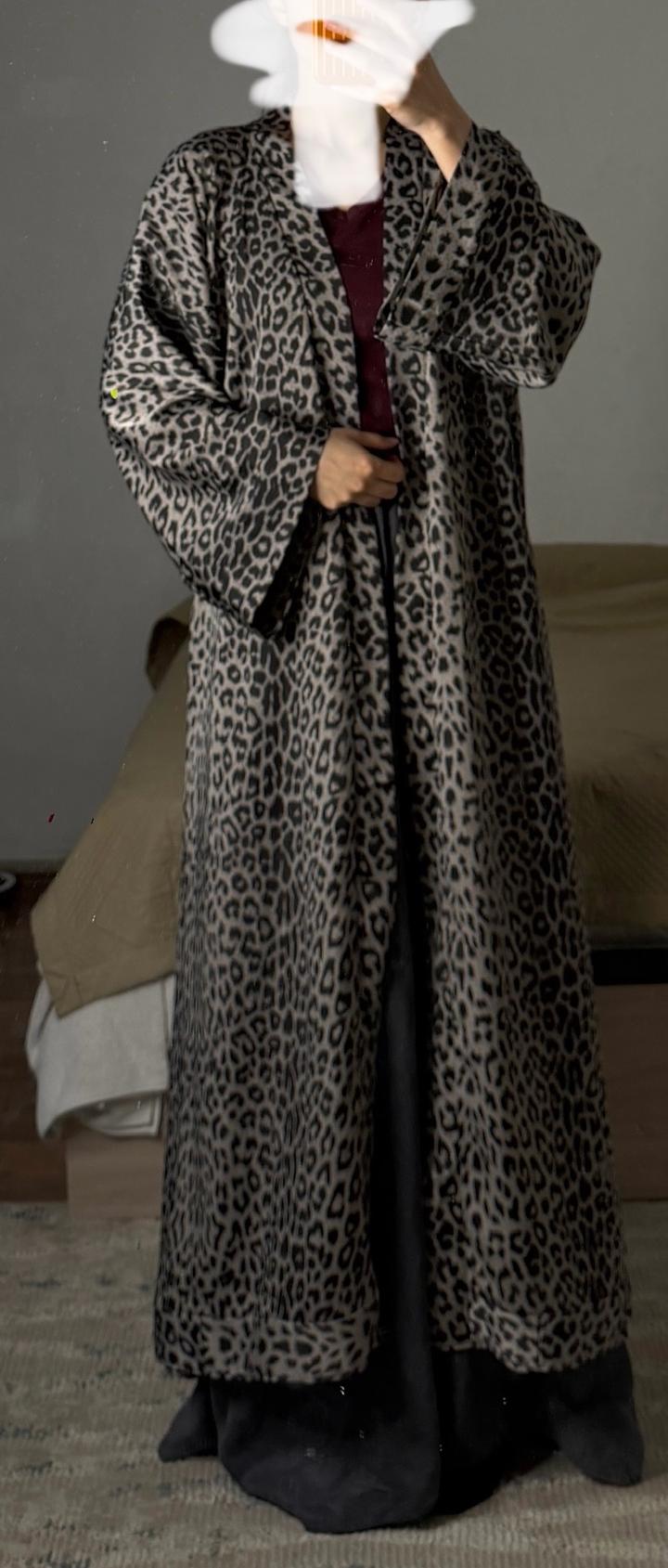 Абайка накидка сшитая на заказ з ткани плотный шелк