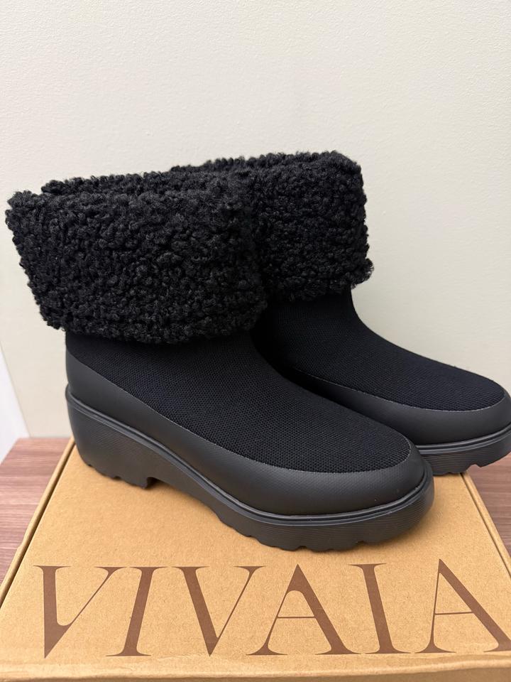 Ботинки сапоги Vivaia черные демисезонные