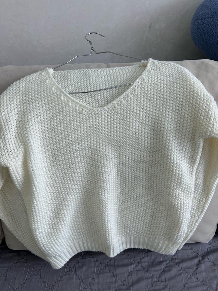 Теплый свитер