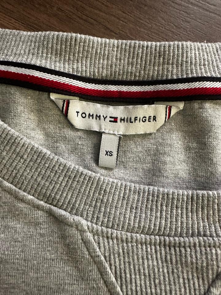 Свитшот от Tommy Hilfiger