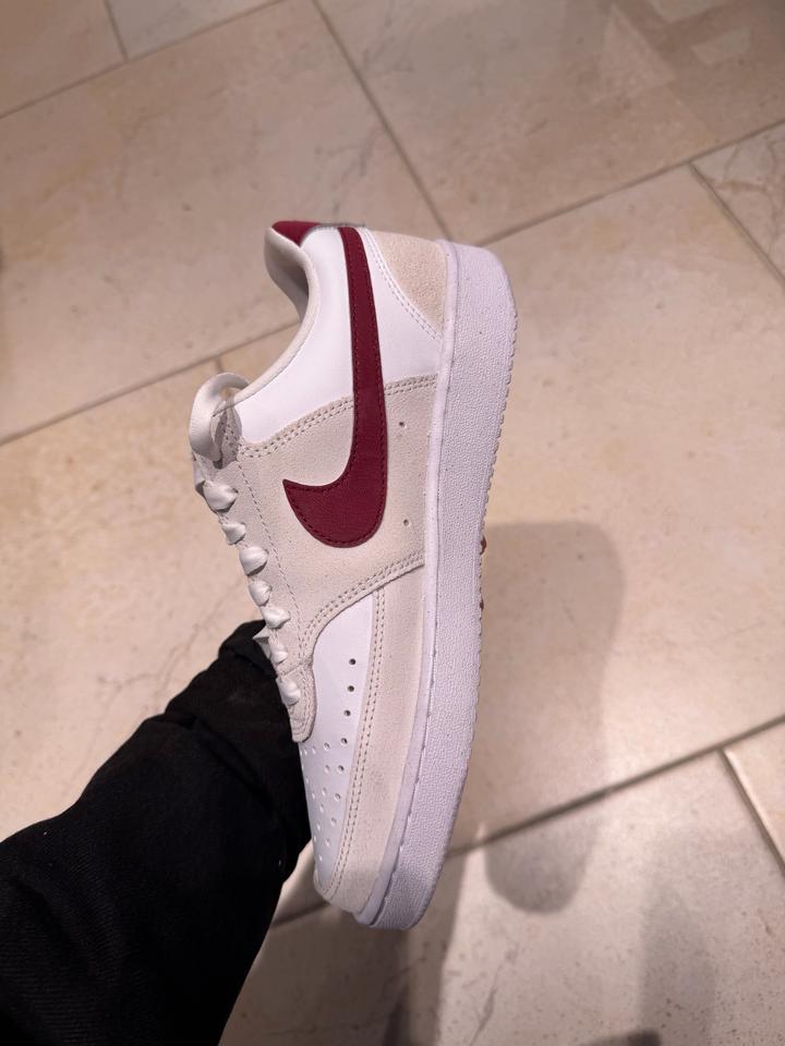 Кроссовки Nike