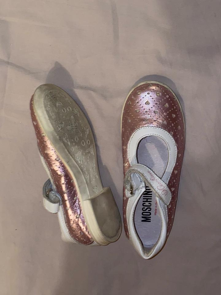 Кожаные туфли Moschino для девочки