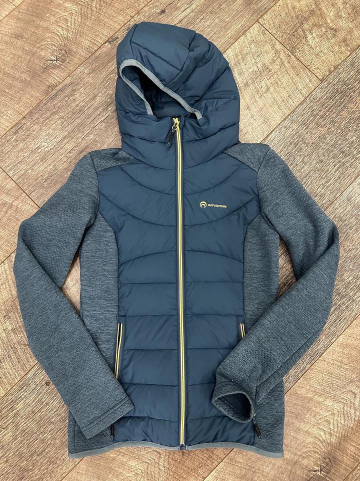 Спортивная куртка