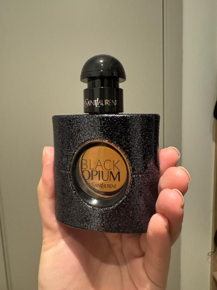 YVES SAINT LAURENT black opium 30 мл