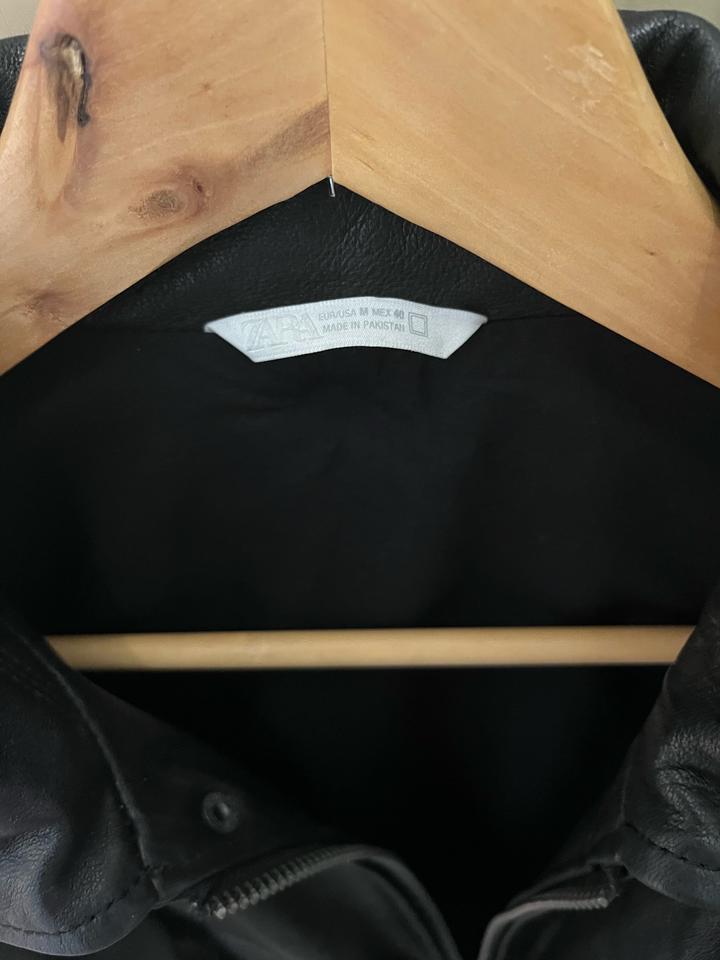 Кожаная куртка Зара