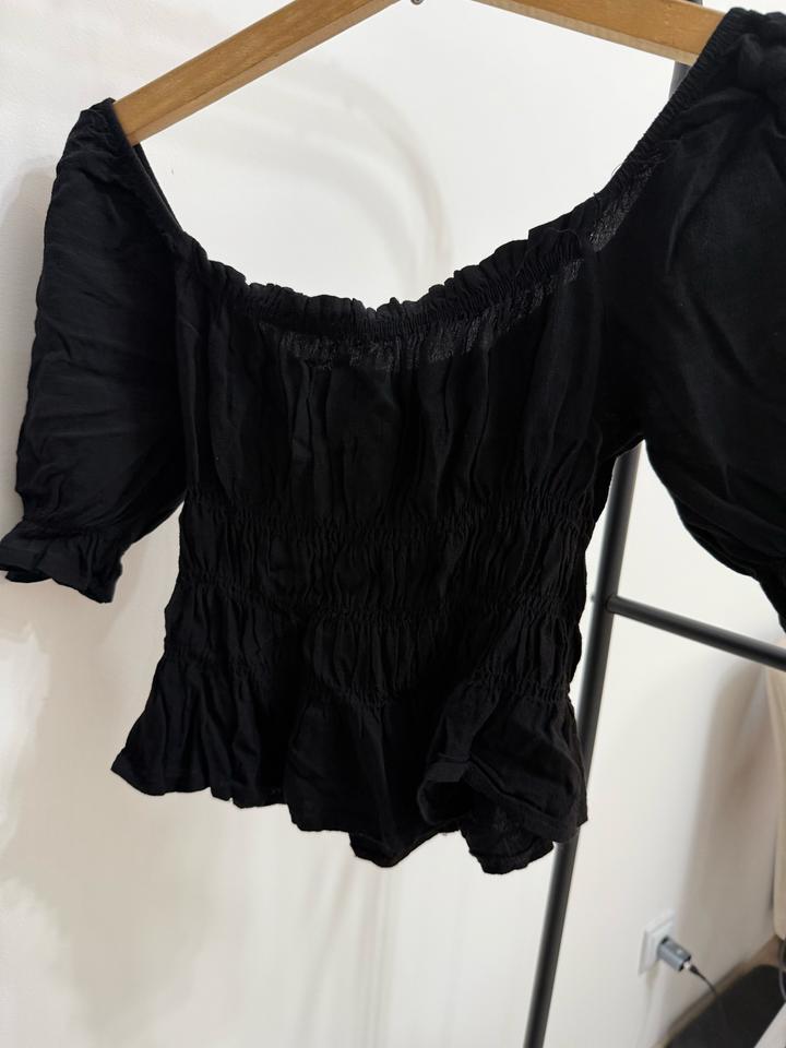 Кофта со спущенными плечами