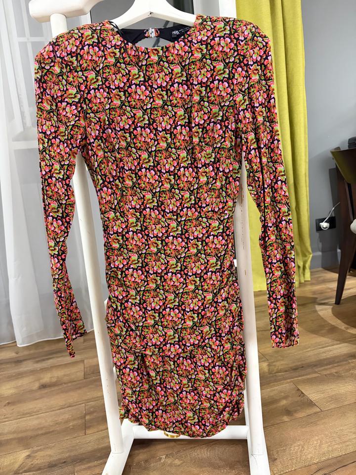 Платье Zara