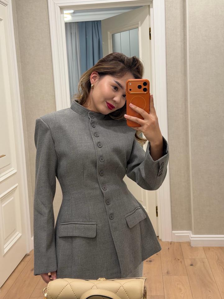 Пиджак новый Loro