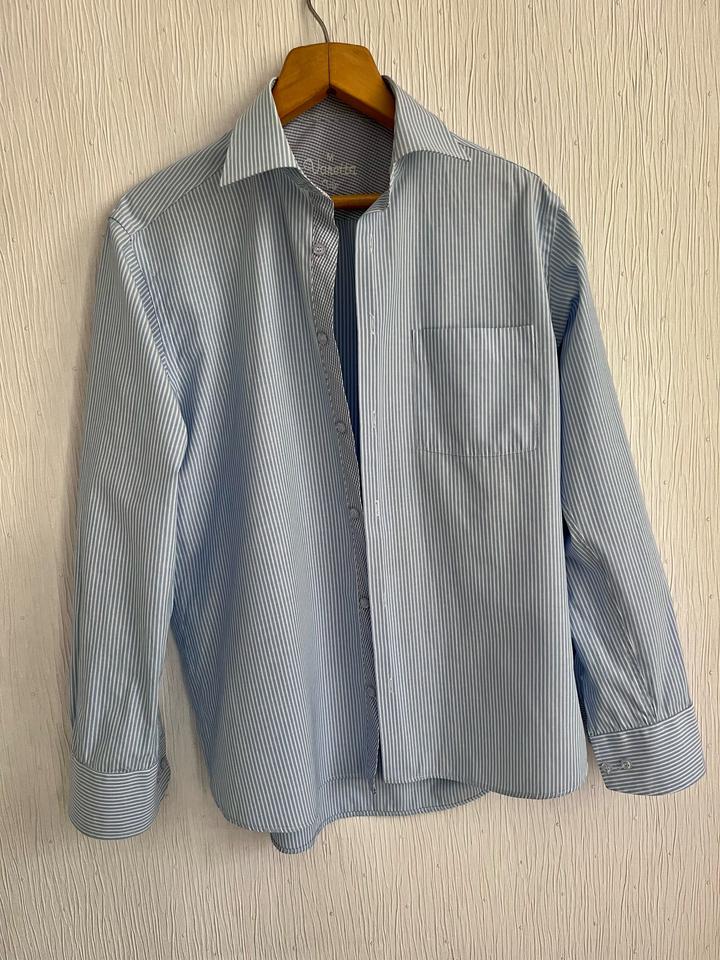 Винтажная голубая рубашка в полоску с манжетами и деталями в клетку