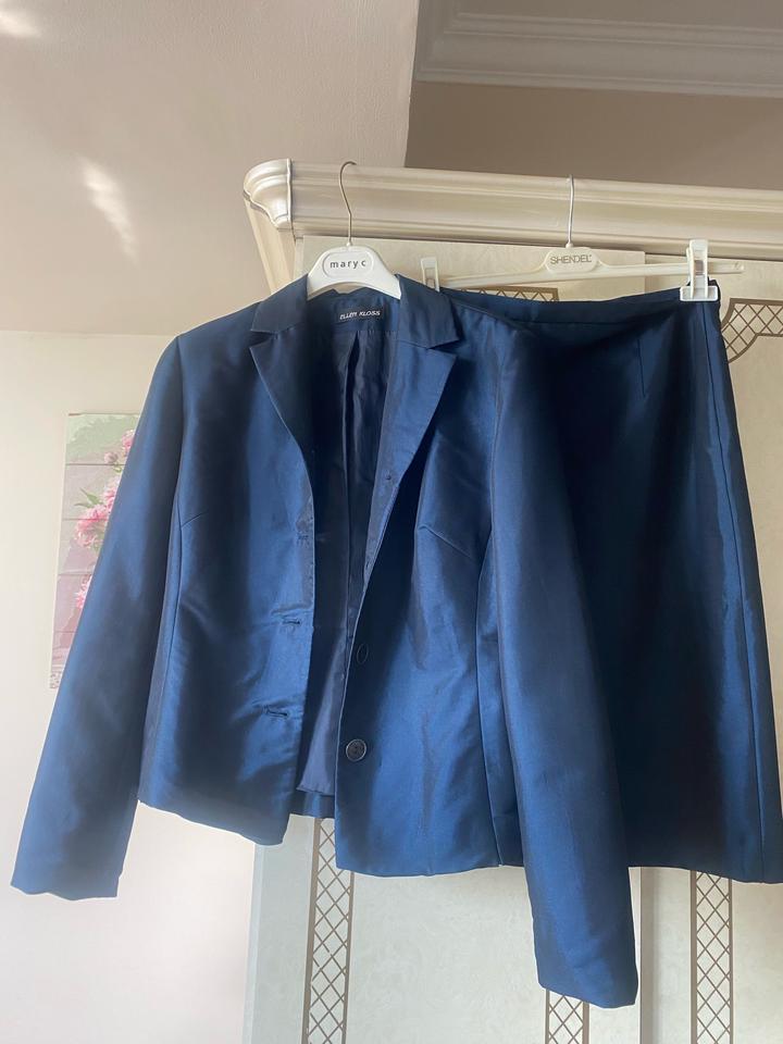 Костюм женский