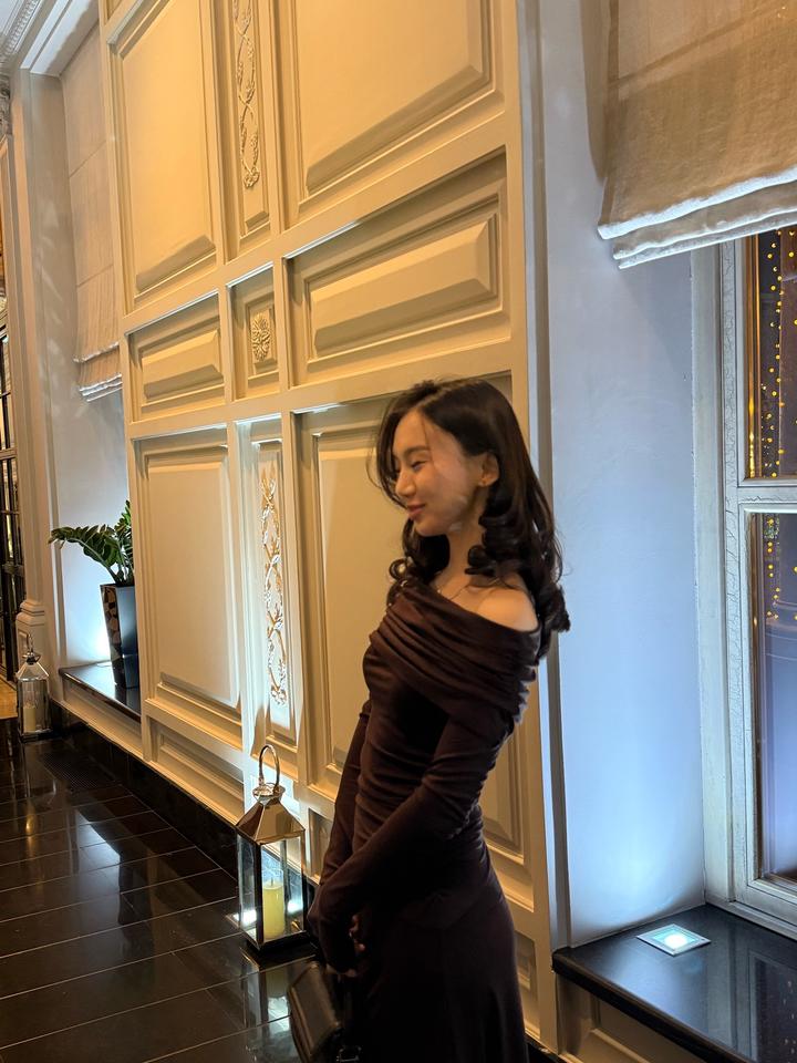 Платье коричневые с открытыми плечами