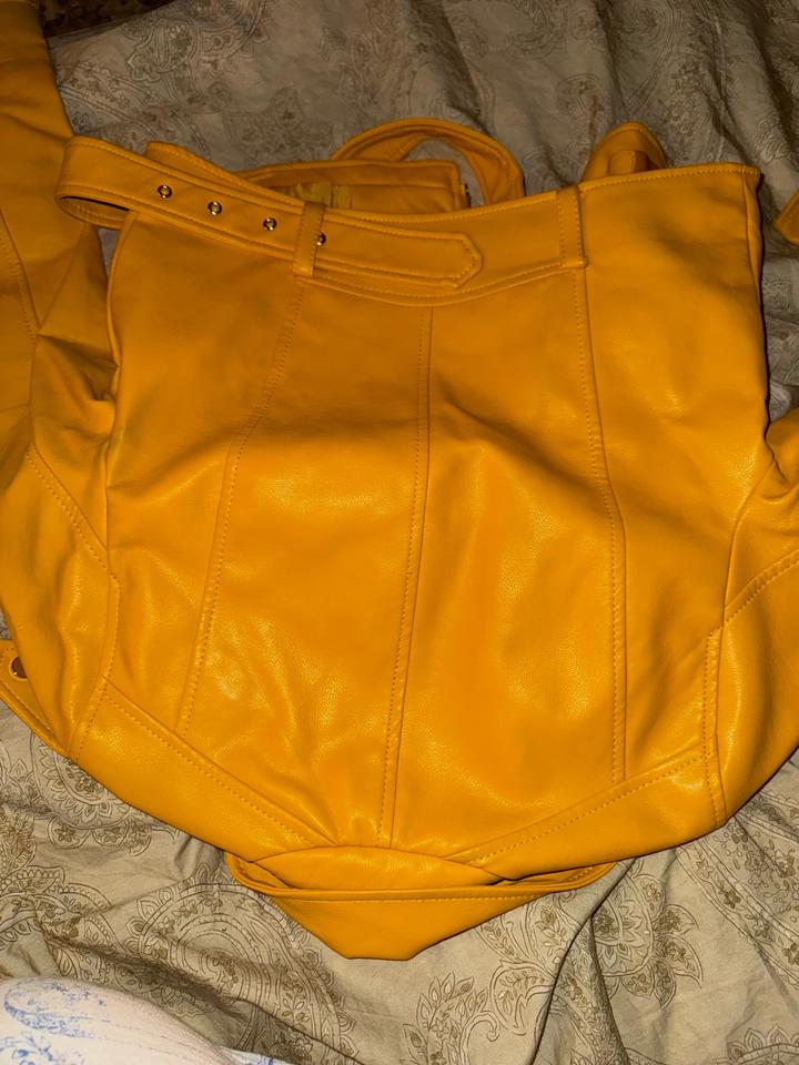 Укороченная джинсовка Pull&Bear