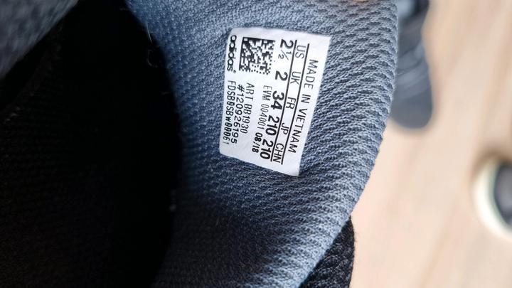 Треккинговые кроссовки addidas TERREX размер 33