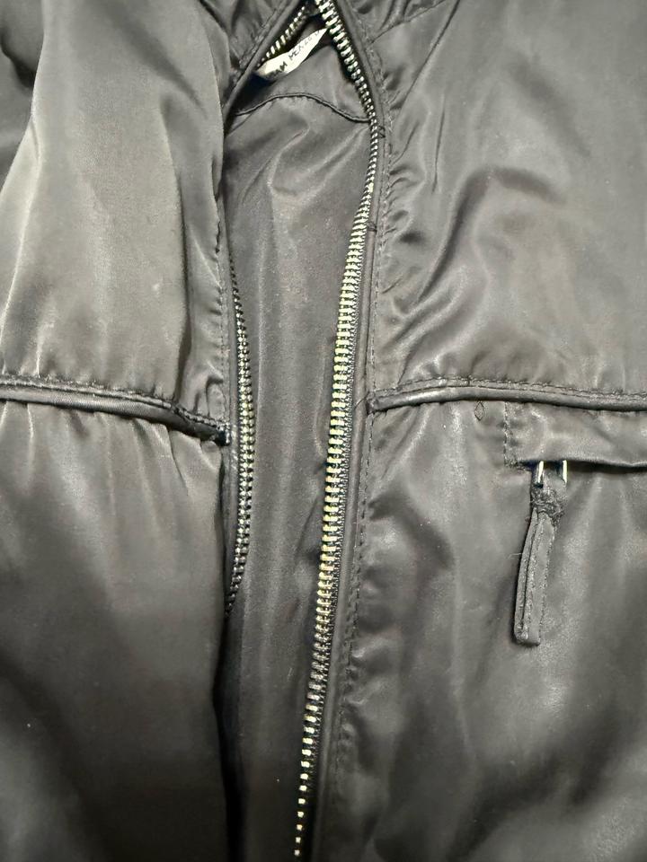 Ветровка от Bershka