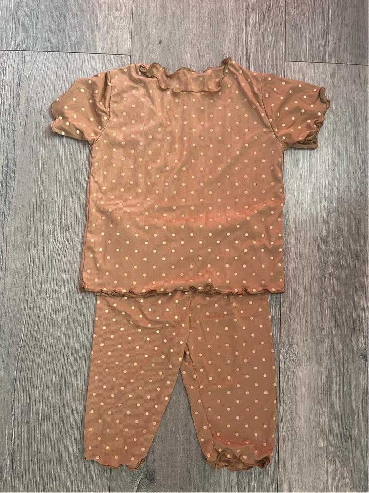 Одежда на девочку