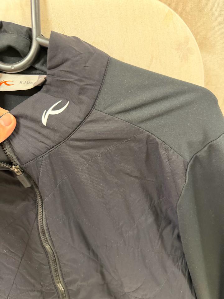 Легкая курточка (ветровка) KJus