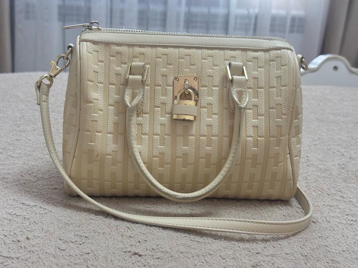 Элегантная сумка-саквояж JILL by JILL STUART