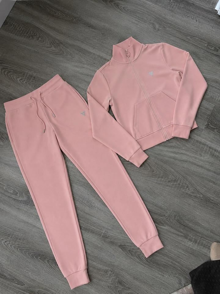 Розовая двойка от Guess