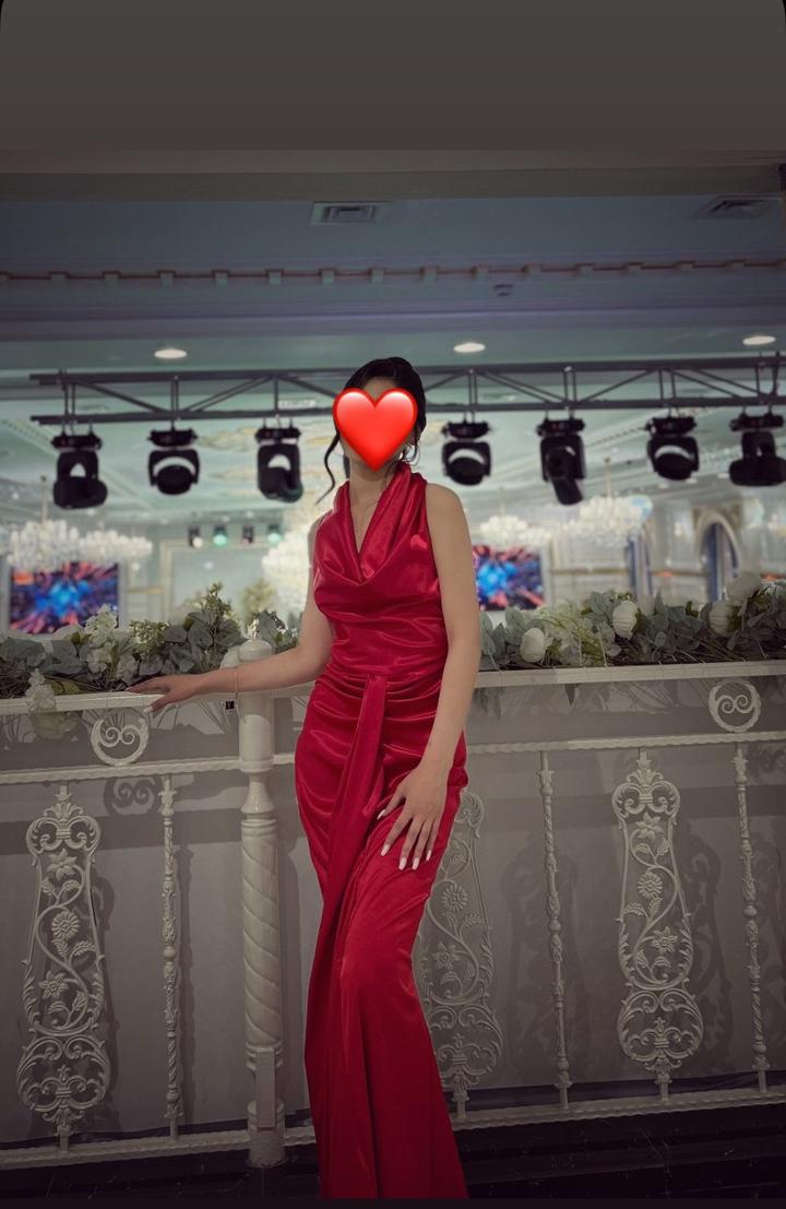 Красное платье от kiara brand