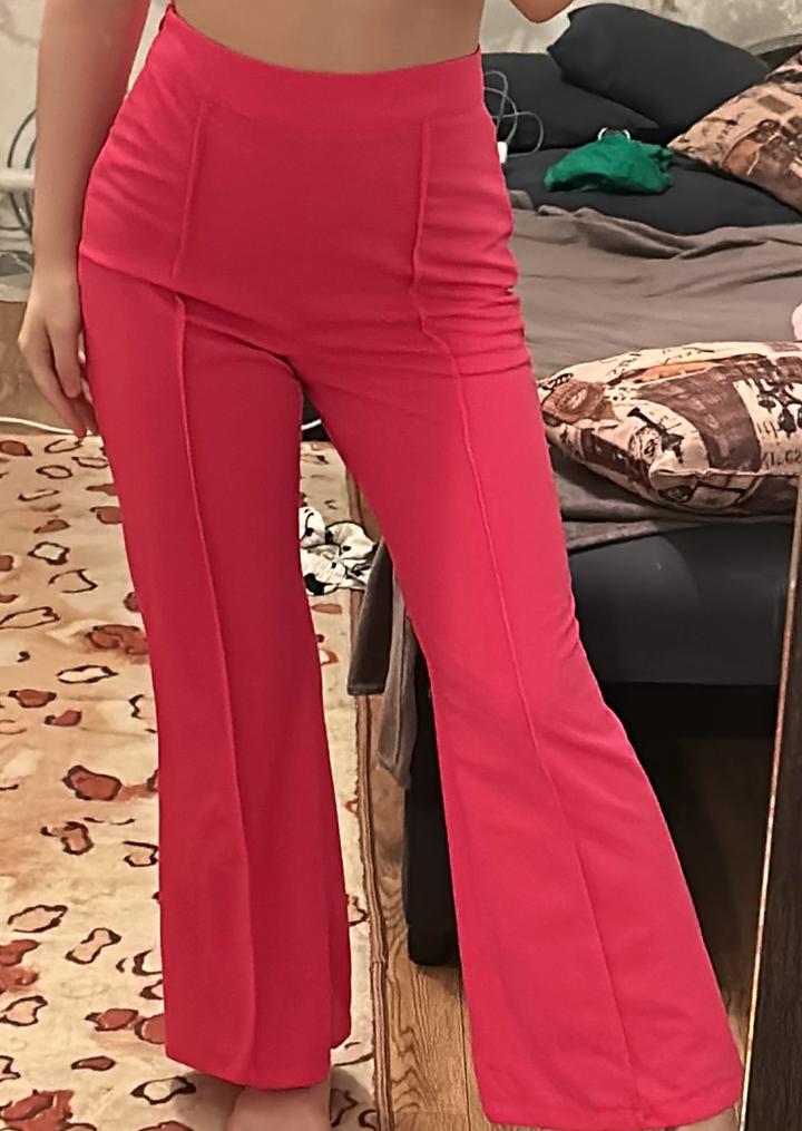 Розовые штаны клеш