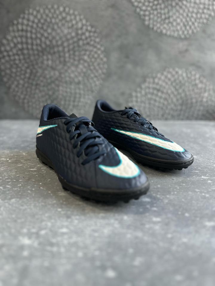 Сороконожки Nike Hypervenom