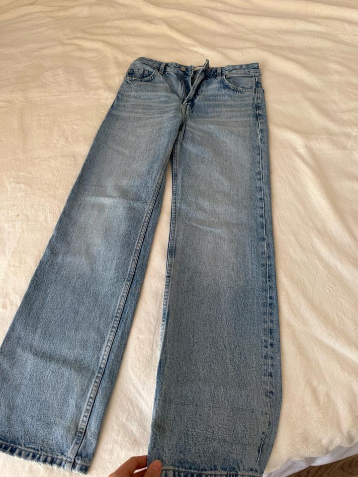 Джинсы Mango 32 р